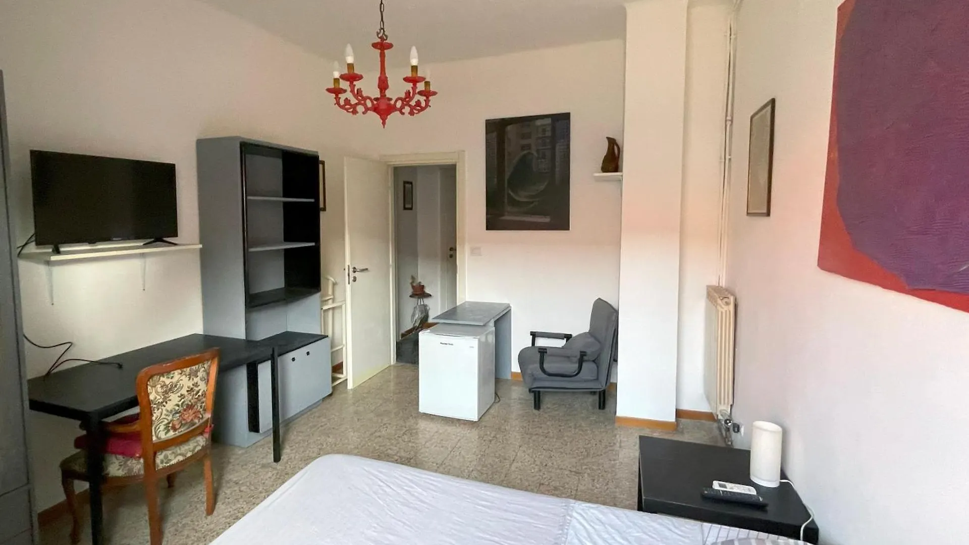 Contactos de Living Bedroom